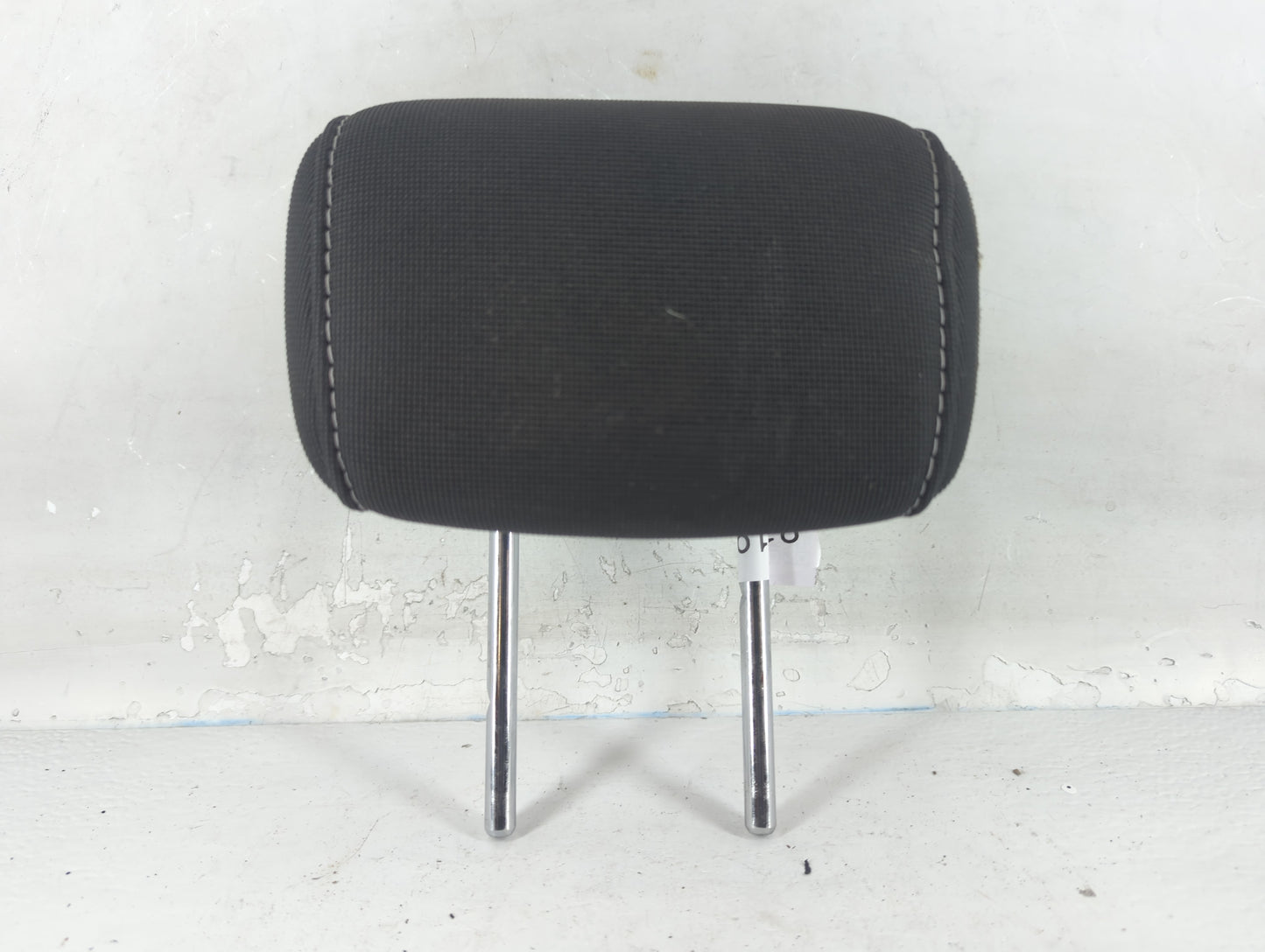 2016-2019 Ford Escape Headrest Head Rest Rear Center Seat Fits Fits 2016 2017 2018 2019 OEM Used Auto Parts - Oemusedautoparts1.com