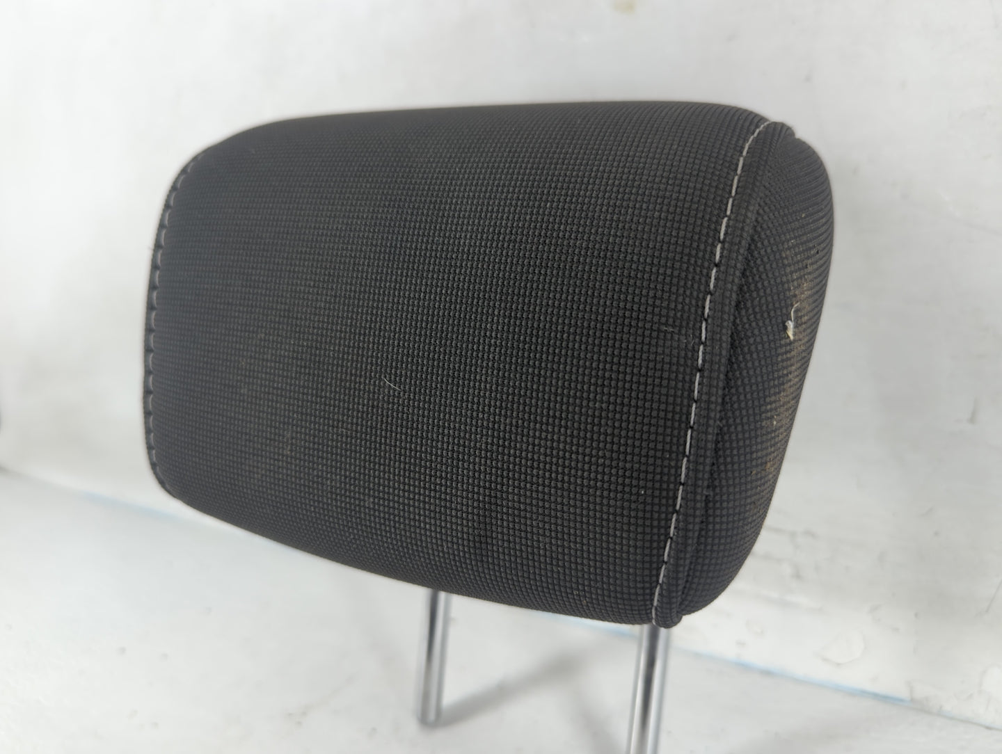 2016-2019 Ford Escape Headrest Head Rest Rear Center Seat Fits Fits 2016 2017 2018 2019 OEM Used Auto Parts - Oemusedautoparts1.com