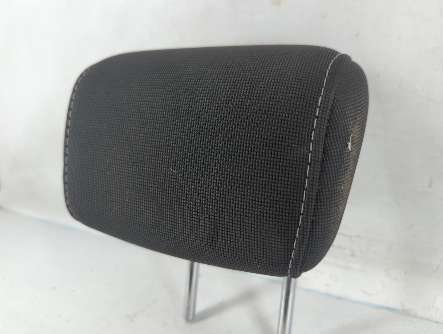 2016-2019 Ford Escape Headrest Head Rest Rear Center Seat Fits Fits 2016 2017 2018 2019 OEM Used Auto Parts - Oemusedautoparts1.com