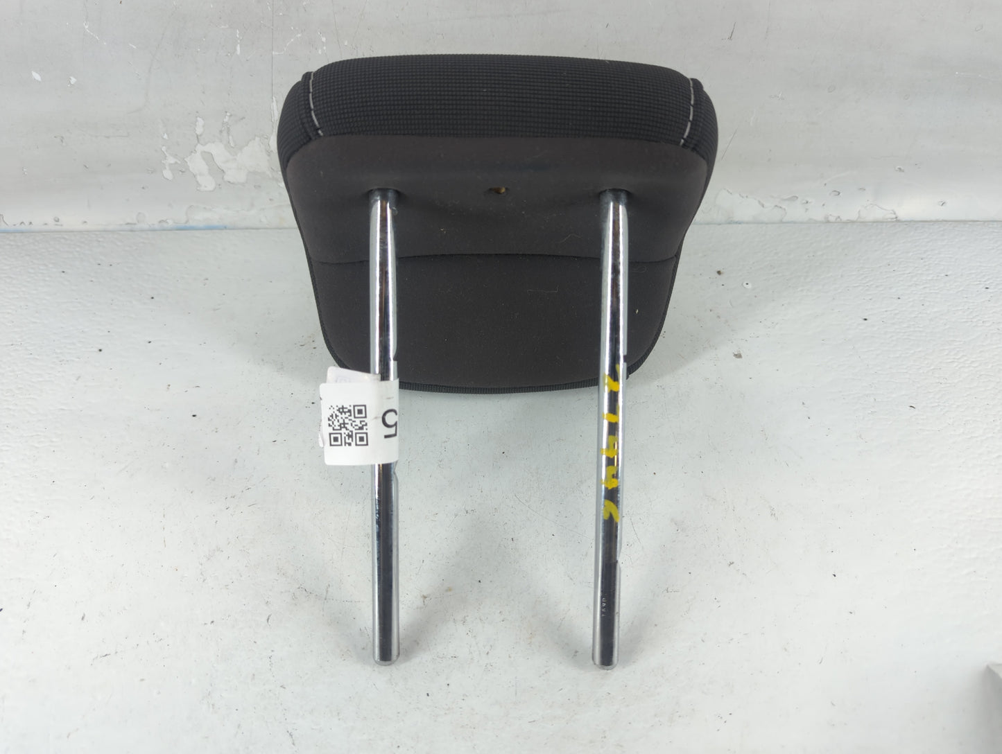 2016-2019 Ford Escape Headrest Head Rest Rear Center Seat Fits Fits 2016 2017 2018 2019 OEM Used Auto Parts - Oemusedautoparts1.com