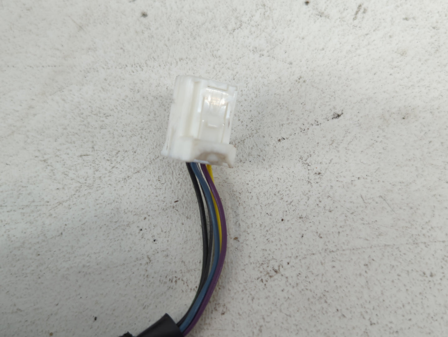 2022 Nissan Kicks Side Mirror Replacement Passenger Right View Door Mirror P/N:IIIE4044622 Fits OEM Used Auto Parts - Oemusedautoparts1.com