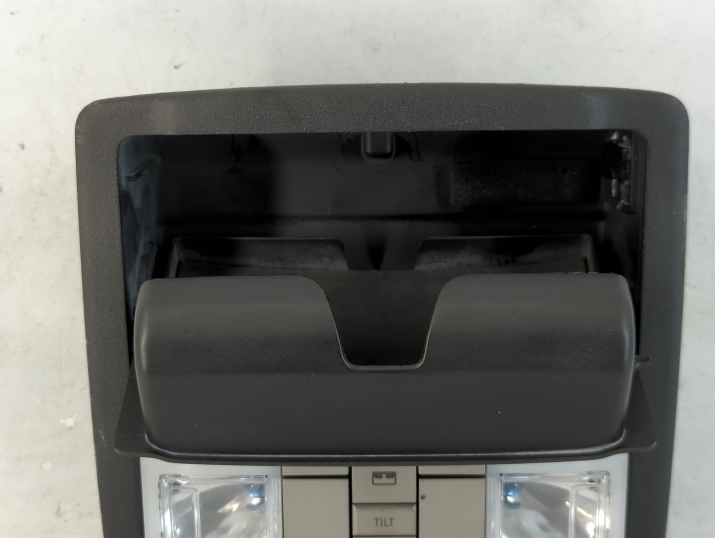 2007 Lincoln Navigator Center Floor Console P/N:7L74 78519A58 AM Fits OEM Used Auto Parts - Oemusedautoparts1.com