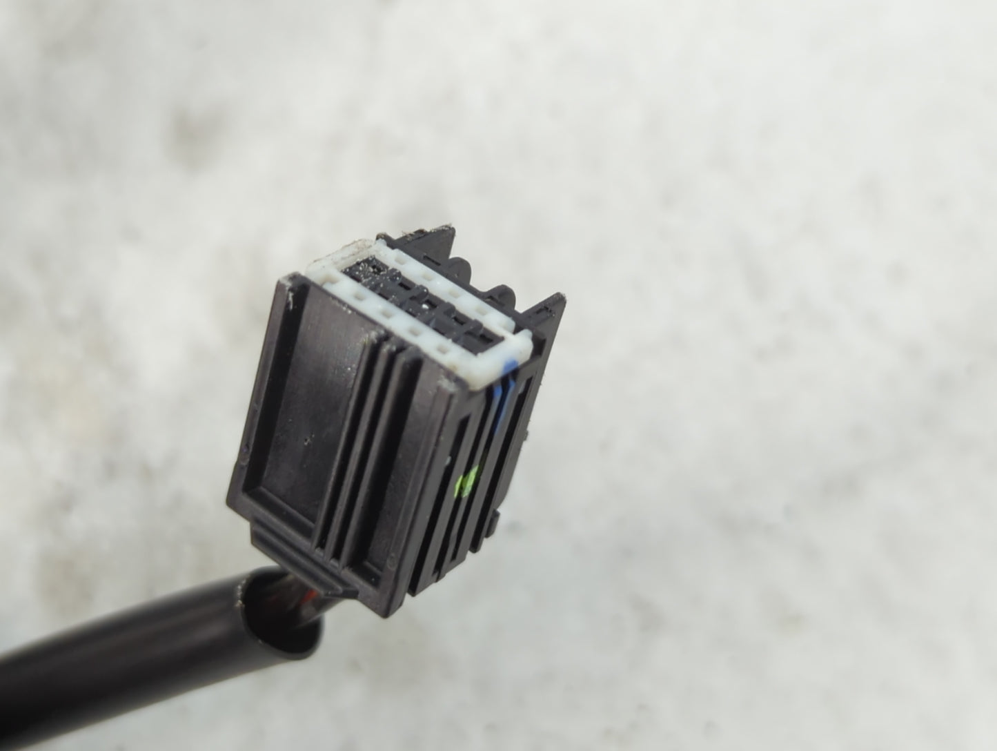 2010-2011 Gmc Terrain Side Mirror Replacement Passenger Right View Door Mirror Fits Fits 2010 2011 OEM Used Auto Parts - Oemusedautoparts1.com