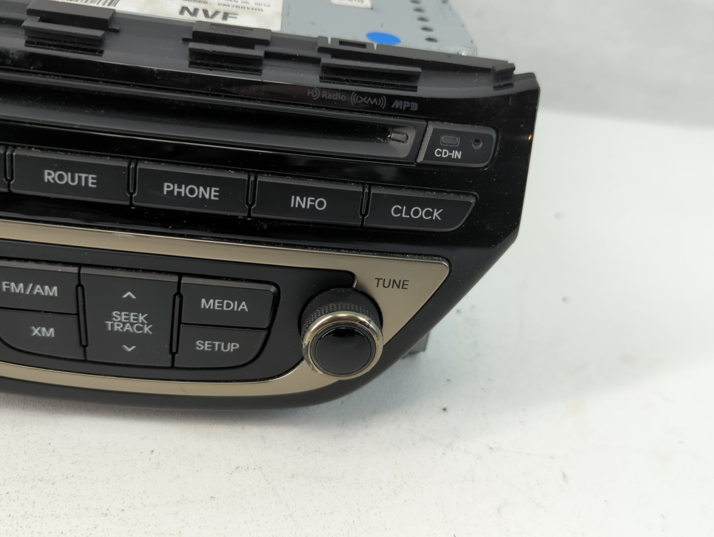 2013-2015 Hyundai Genesis Radio AM FM Cd Player Receiver Replacement P/N:96560-2M760YHG Fits Fits 2013 2014 2015 OEM Used Auto Parts - Oemusedautoparts1.com