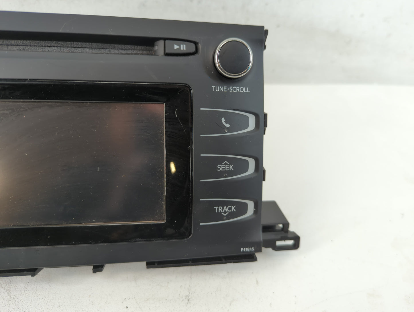 2018-2019 Toyota Highlander Radio AM FM Cd Player Receiver Replacement P/N:86140-0E231 Fits Fits 2018 2019 OEM Used Auto Parts - Oemusedautoparts1.com
