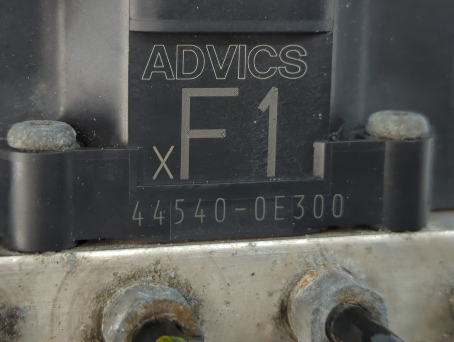 2017-2019 Toyota Highlander ABS Pump Control Module Replacement P/N:44540-0E300 Fits Fits 2017 2018 2019 OEM Used Auto Parts - Oemusedautoparts1.com