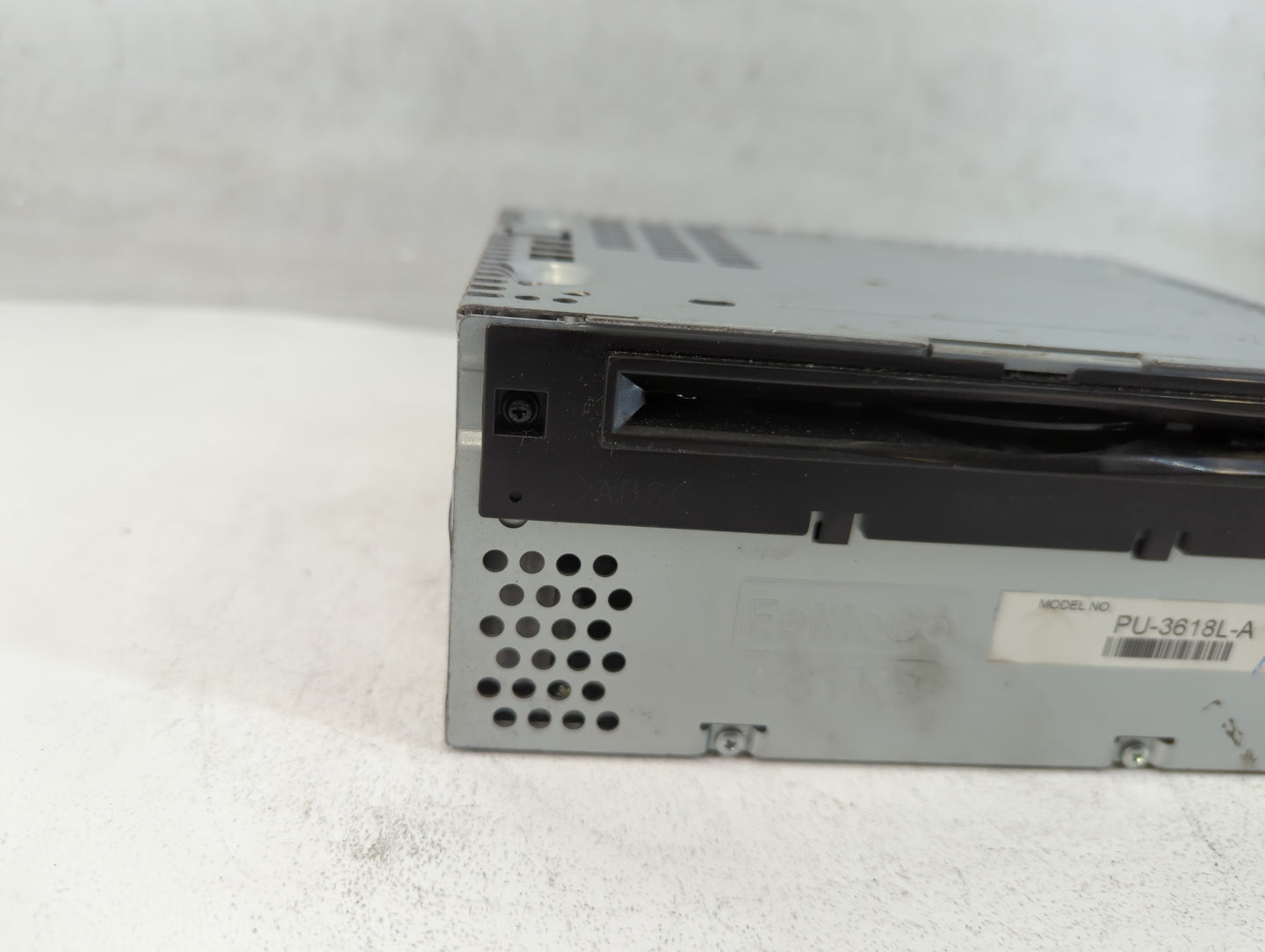 2013 Ford Explorer Radio AM FM Cd Player Receiver Replacement P/N:DB5T-19C107-GC Fits OEM Used Auto Parts - Oemusedautoparts1.com