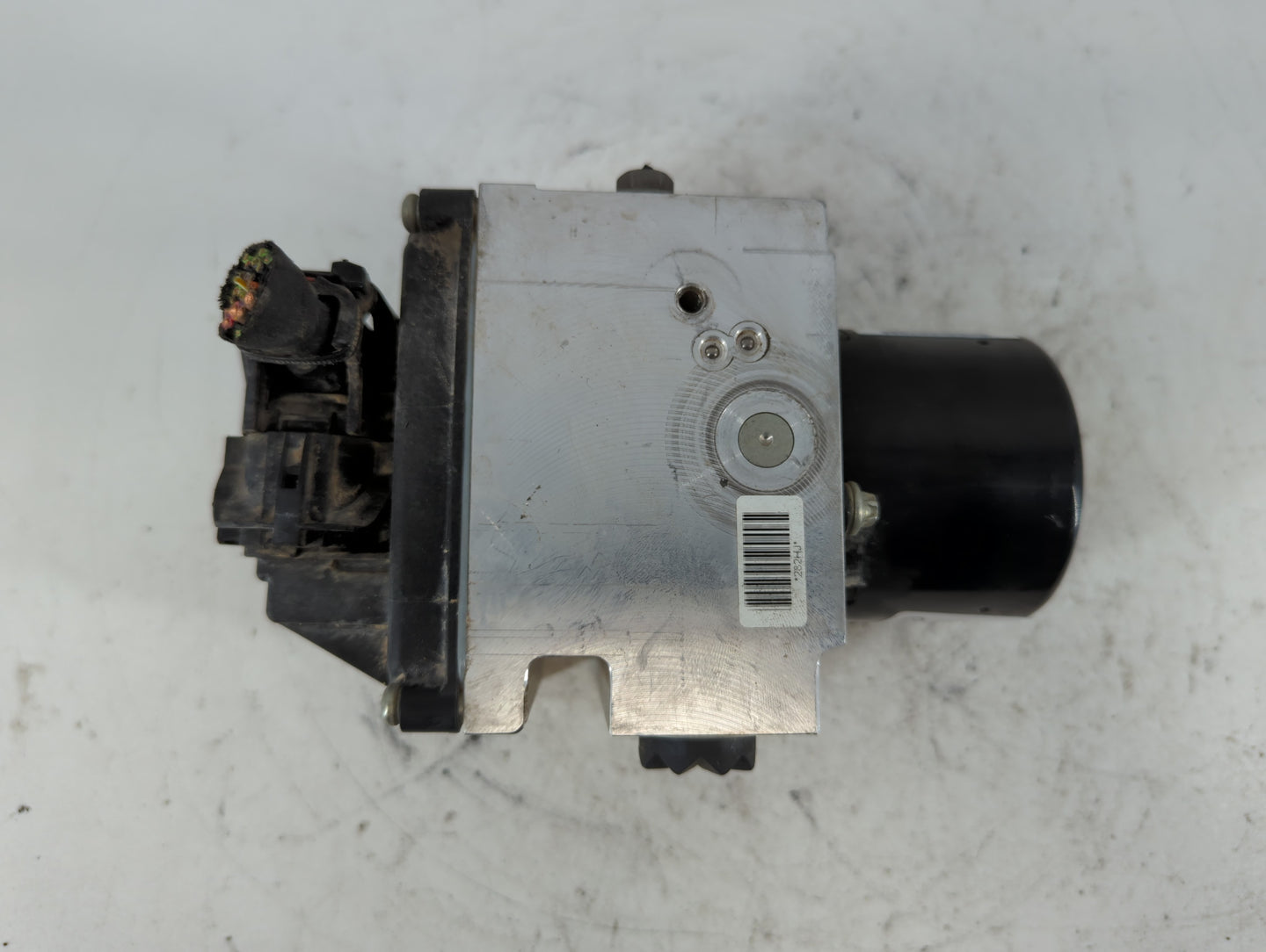 2009-2010 Volkswagen Passat ABS Pump Control Module Replacement P/N:16705905 3C0.614.109.P Fits Fits 2009 2010 OEM Used Auto Parts - Oemusedautoparts1.com