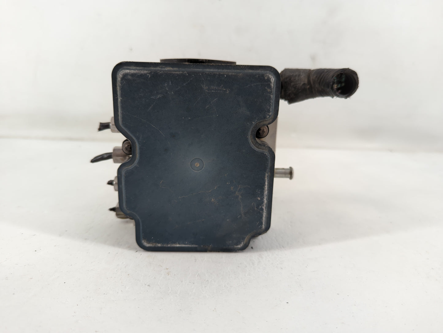 2017 Dodge Caravan ABS Pump Control Module Replacement P/N:P68183803AC Fits Fits 2015 2016 2018 2019 2020 OEM Used Auto Parts - Oemusedautoparts1.com