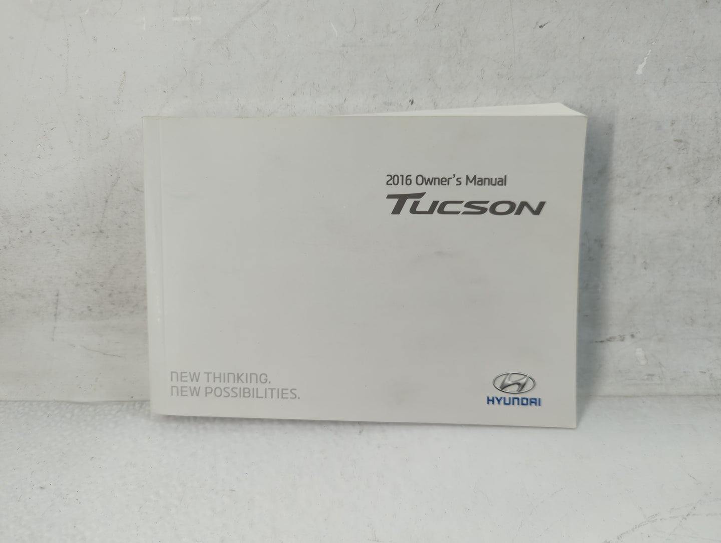 2016 Hyundai Tucson Owners Manual Book Guide P/N:GD30-EU64M OEM Used Auto Parts - Oemusedautoparts1.com