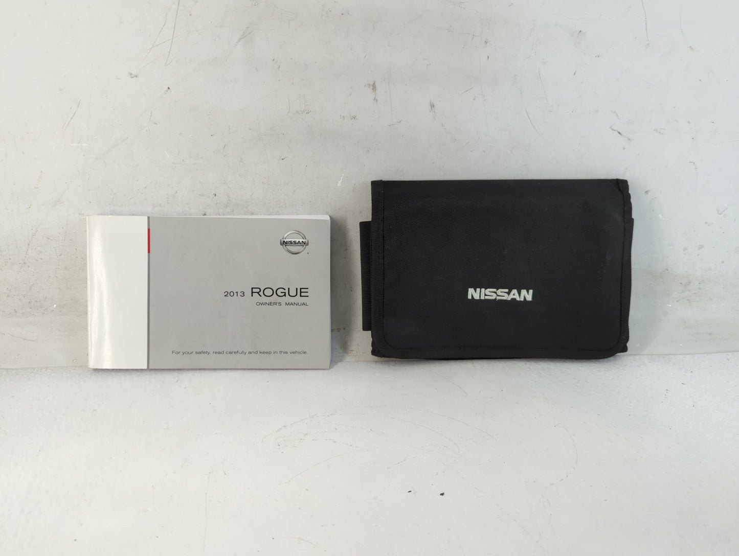 2013 Nissan Rogue Owners Manual Book Guide P/N:T00UM-JM04D OEM Used Auto Parts - Oemusedautoparts1.com