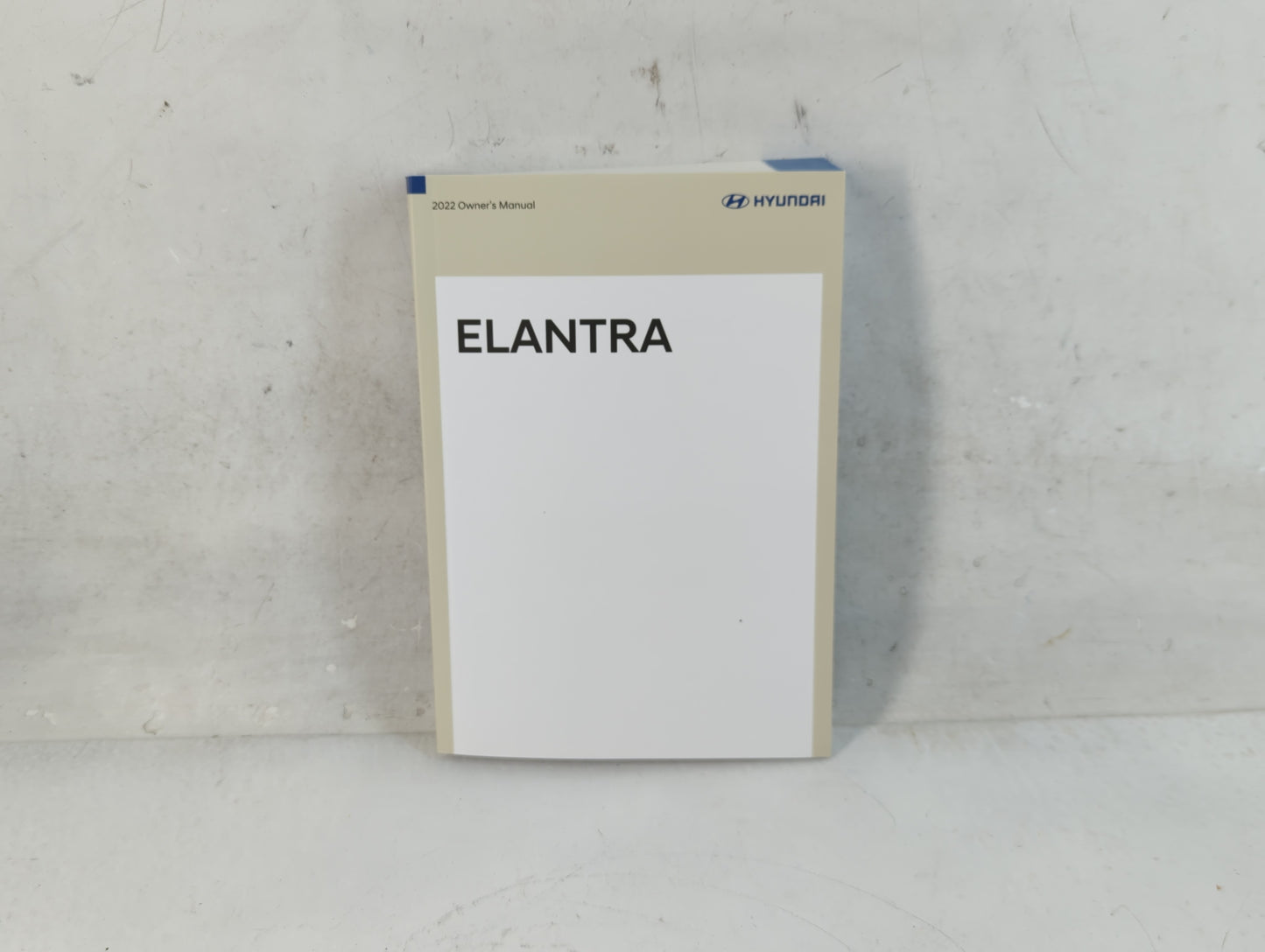 2022 Hyundai Elantra Owners Manual Book Guide P/N:NOAO-EU1ND OEM Used Auto Parts - Oemusedautoparts1.com