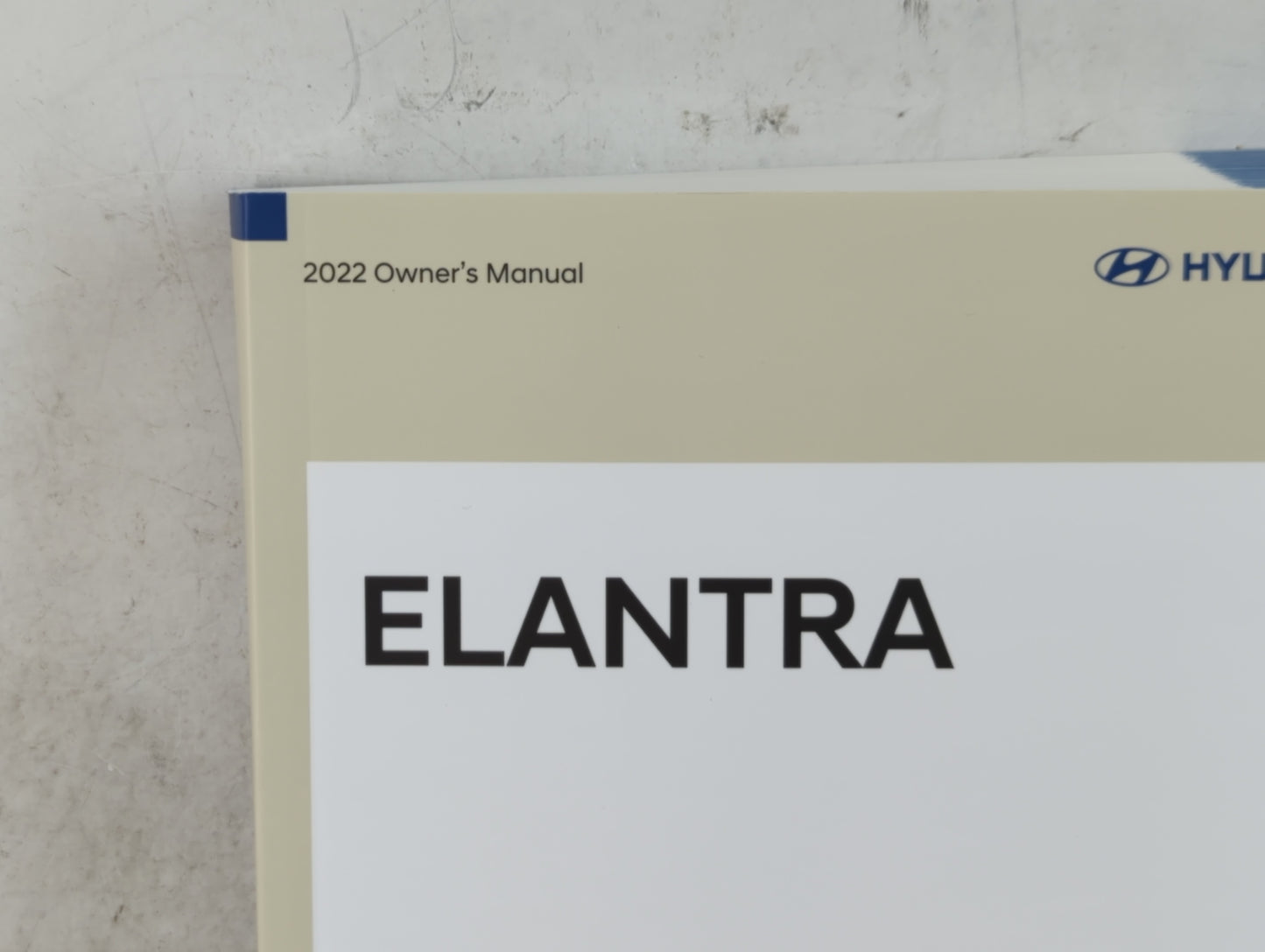2022 Hyundai Elantra Owners Manual Book Guide P/N:NOAO-EU1ND OEM Used Auto Parts - Oemusedautoparts1.com