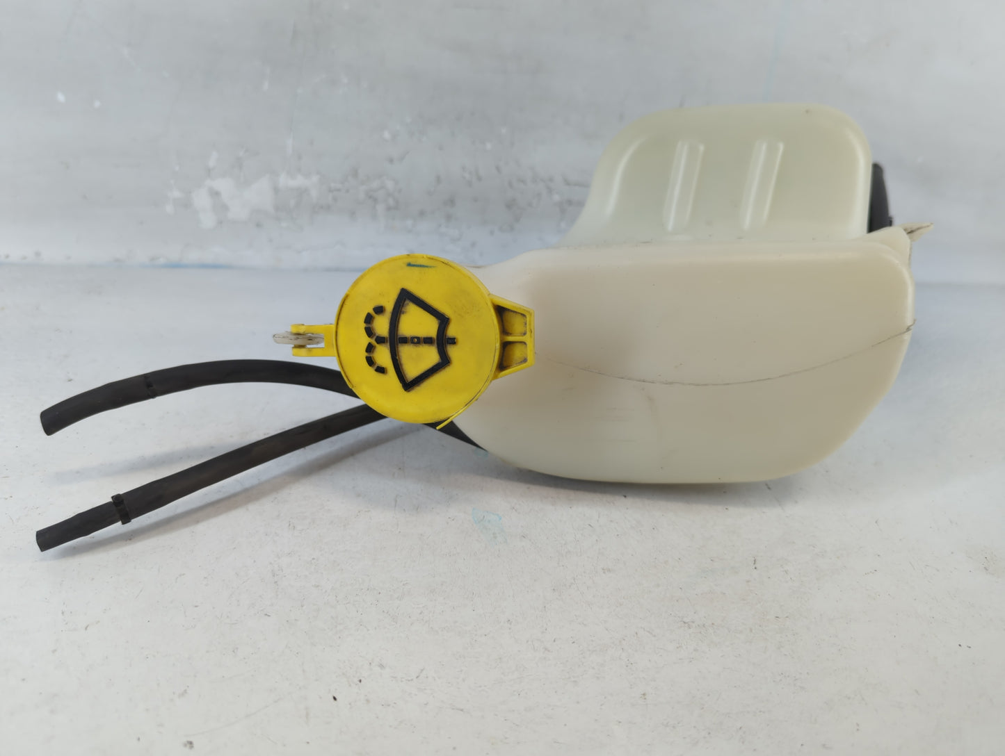 Jeep Compass Windshield Washer Fluid Reservoir Bottle Oem - Oemusedautoparts1.com