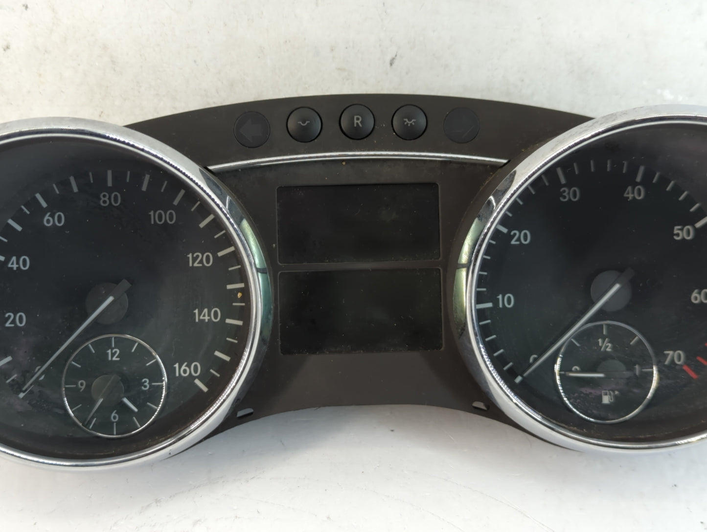 2006-2007 Mercedes-Benz R350 Instrument Cluster Speedometer Gauges P/N:A251 540 97 47 Fits Fits 2006 2007 OEM Used Auto Parts - Oemusedautoparts1.com