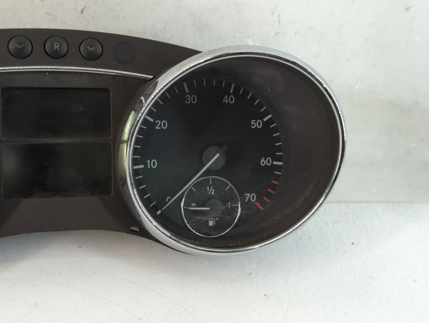 2006-2007 Mercedes-Benz R350 Instrument Cluster Speedometer Gauges P/N:A251 540 97 47 Fits Fits 2006 2007 OEM Used Auto Parts - Oemusedautoparts1.com