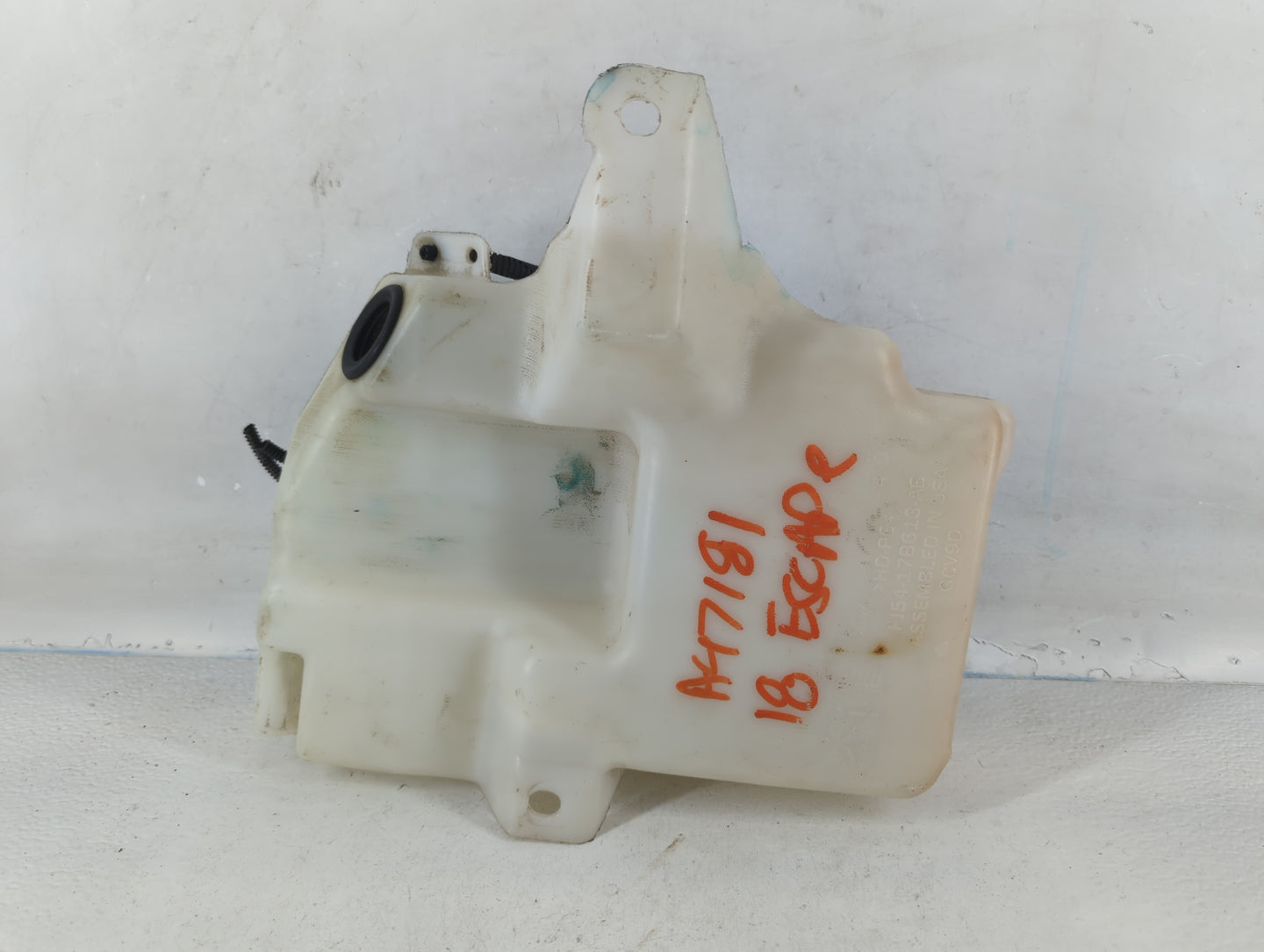 2015-2019 Ford Escape Windshield Washer Fluid Reservoir Bottle Oem - Oemusedautoparts1.com
