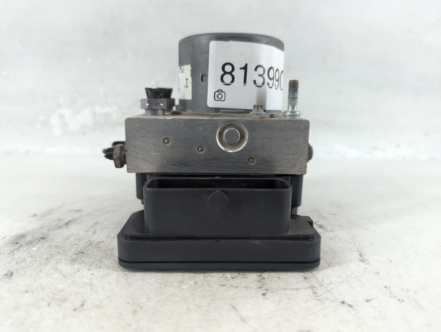 2013-2014 Ford Taurus ABS Pump Control Module Replacement P/N:DG13-2C405-A Fits Fits 2013 2014 OEM Used Auto Parts - Oemusedautoparts1.com