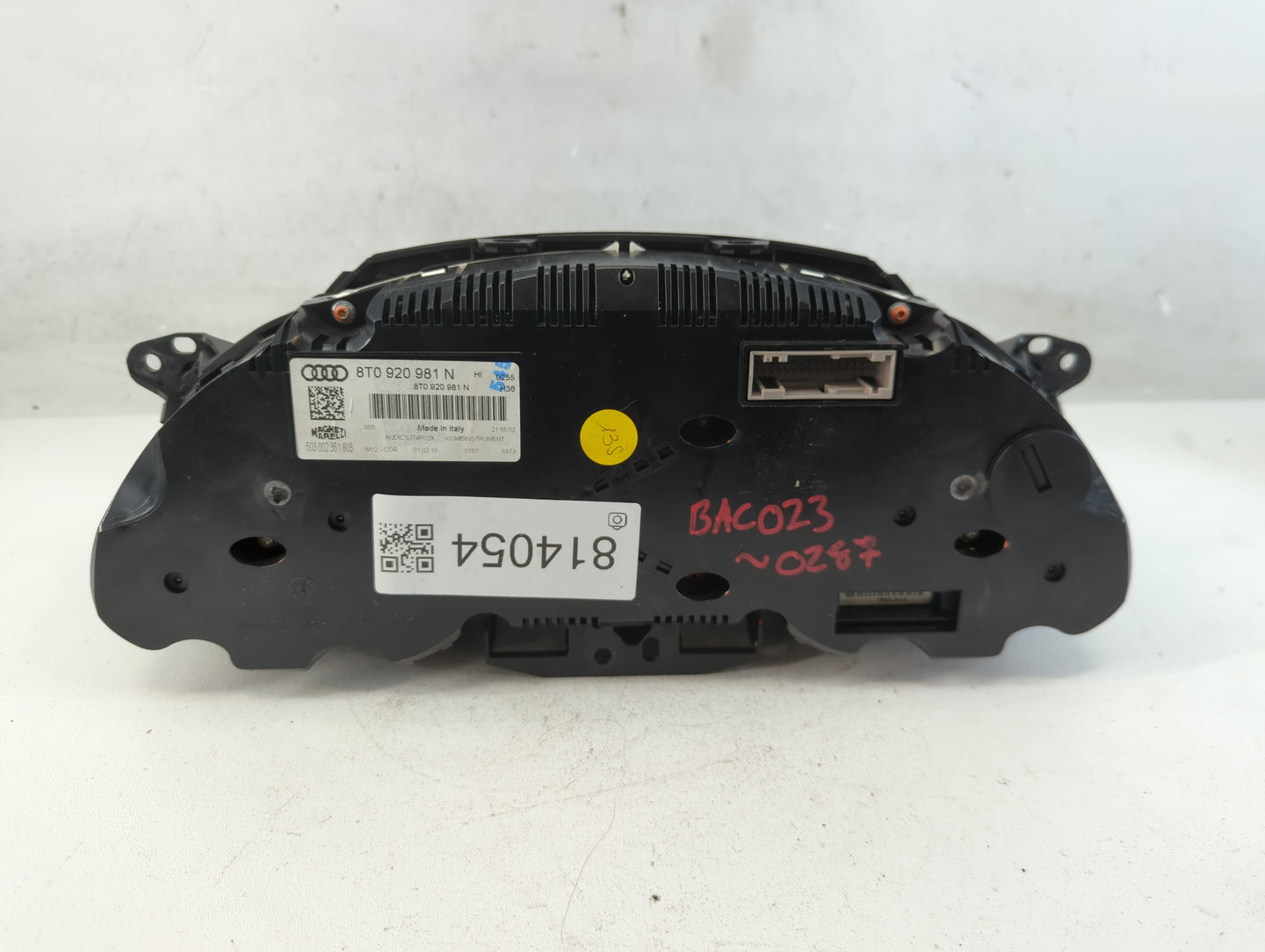 2010 Audi S5 Instrument Cluster Speedometer Gauges P/N:8T0 920 981 N Fits OEM Used Auto Parts - Oemusedautoparts1.com