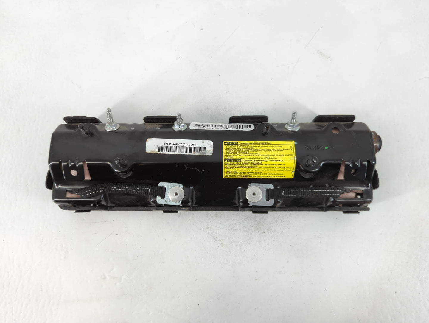 2014-2016 Chrysler Town & Country Air Bag Driver Left Knee OEM P/N:P05057771AF Fits Fits 2014 2015 2016 2017 2018 OEM Used Auto Parts - Oemusedautoparts1.com