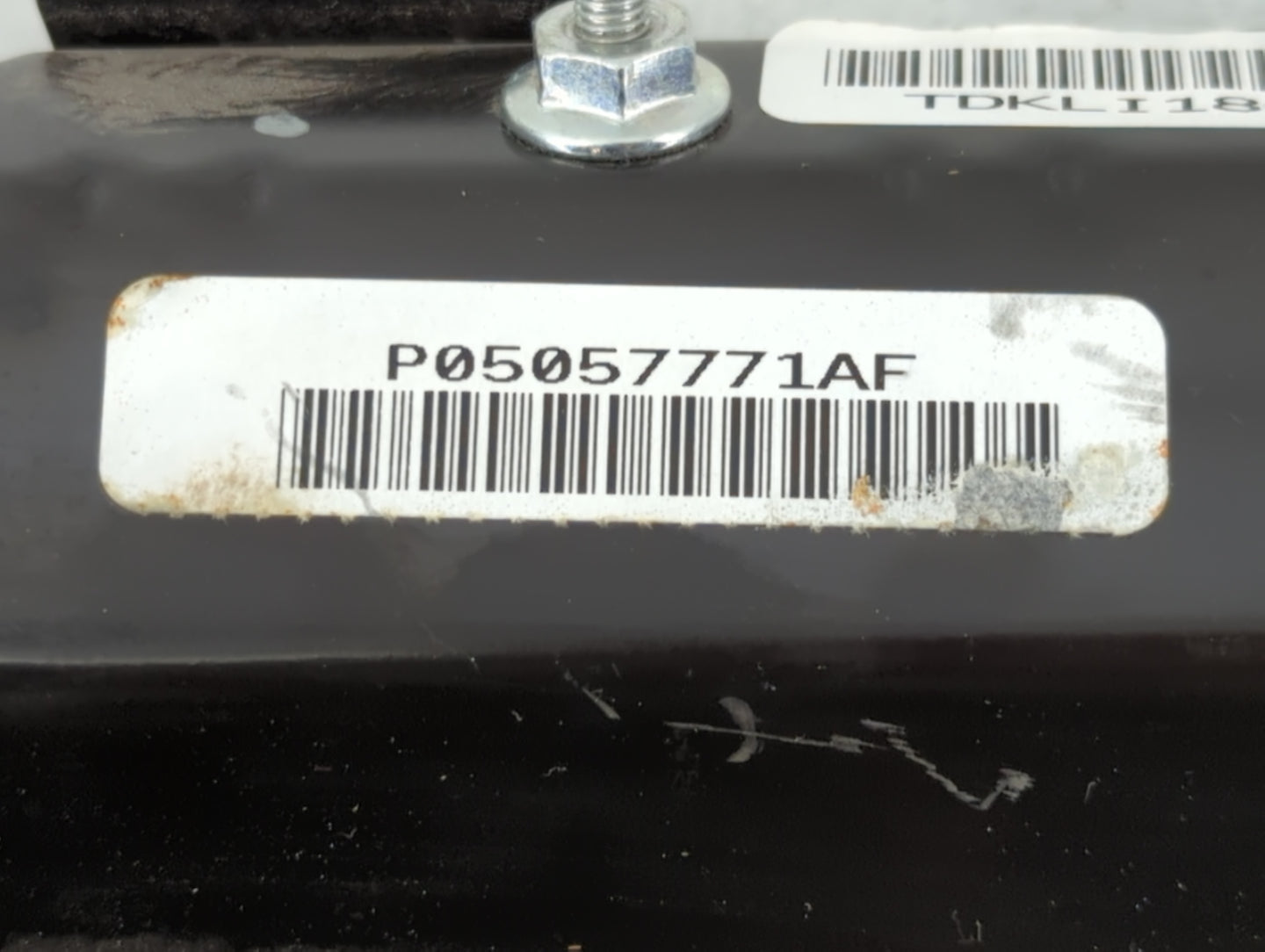 2014-2016 Chrysler Town & Country Air Bag Driver Left Knee OEM P/N:P05057771AF Fits Fits 2014 2015 2016 2017 2018 OEM Used Auto Parts - Oemusedautoparts1.com