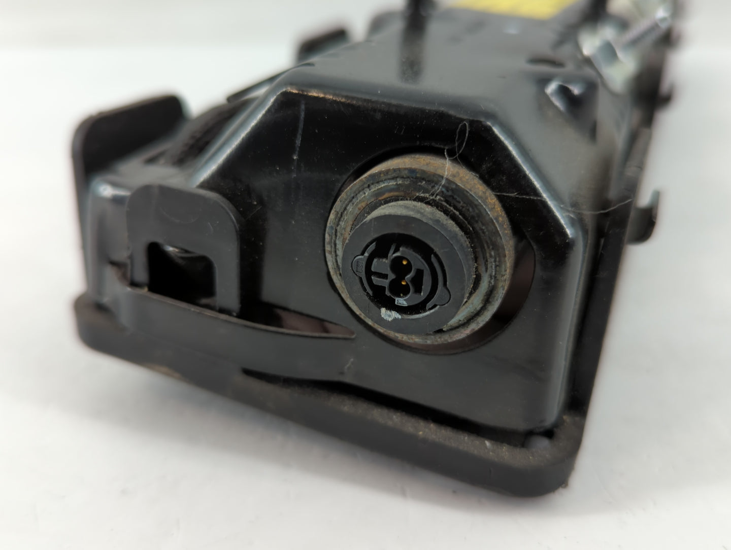 2014-2016 Chrysler Town & Country Air Bag Driver Left Knee OEM P/N:P05057771AD Fits Fits 2014 2015 2016 2017 2018 OEM Used Auto Parts - Oemusedautoparts1.com