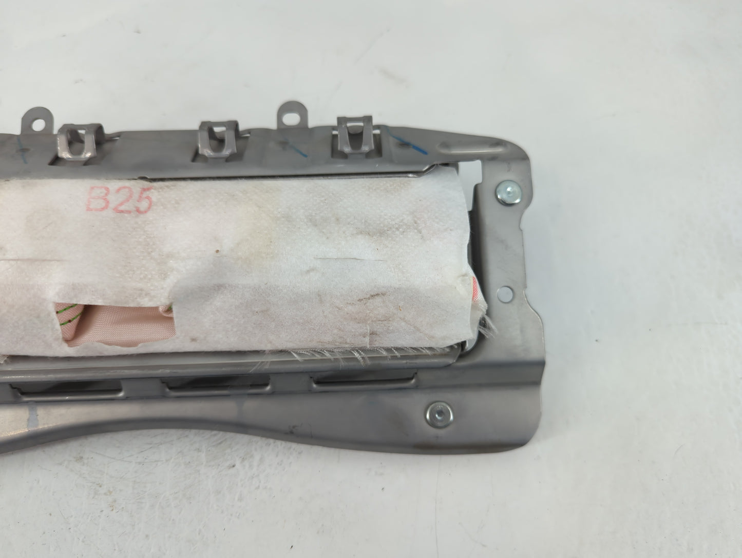 2008-2013 Toyota Highlander Air Bag Driver Left Knee OEM Fits Fits 2008 2009 2010 2011 2012 2013 OEM Used Auto Parts - Oemusedautoparts1.com