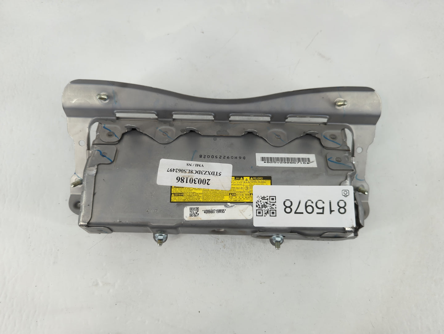 2008-2013 Toyota Highlander Air Bag Driver Left Knee OEM Fits Fits 2008 2009 2010 2011 2012 2013 OEM Used Auto Parts - Oemusedautoparts1.com