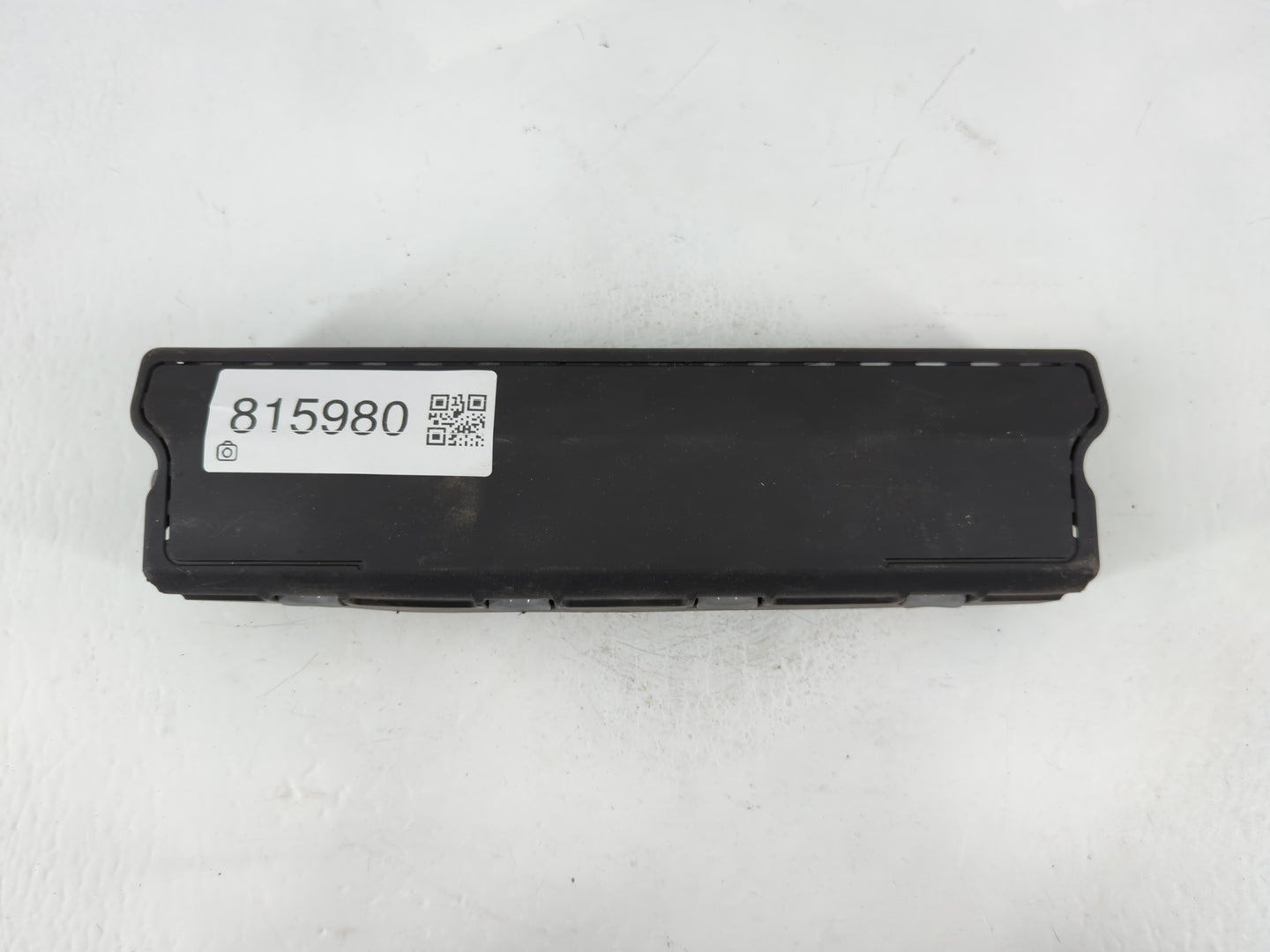 2024 Chevrolet Equinox Air Bag Driver Left Knee OEM P/N:85044864 Fits OEM Used Auto Parts - Oemusedautoparts1.com