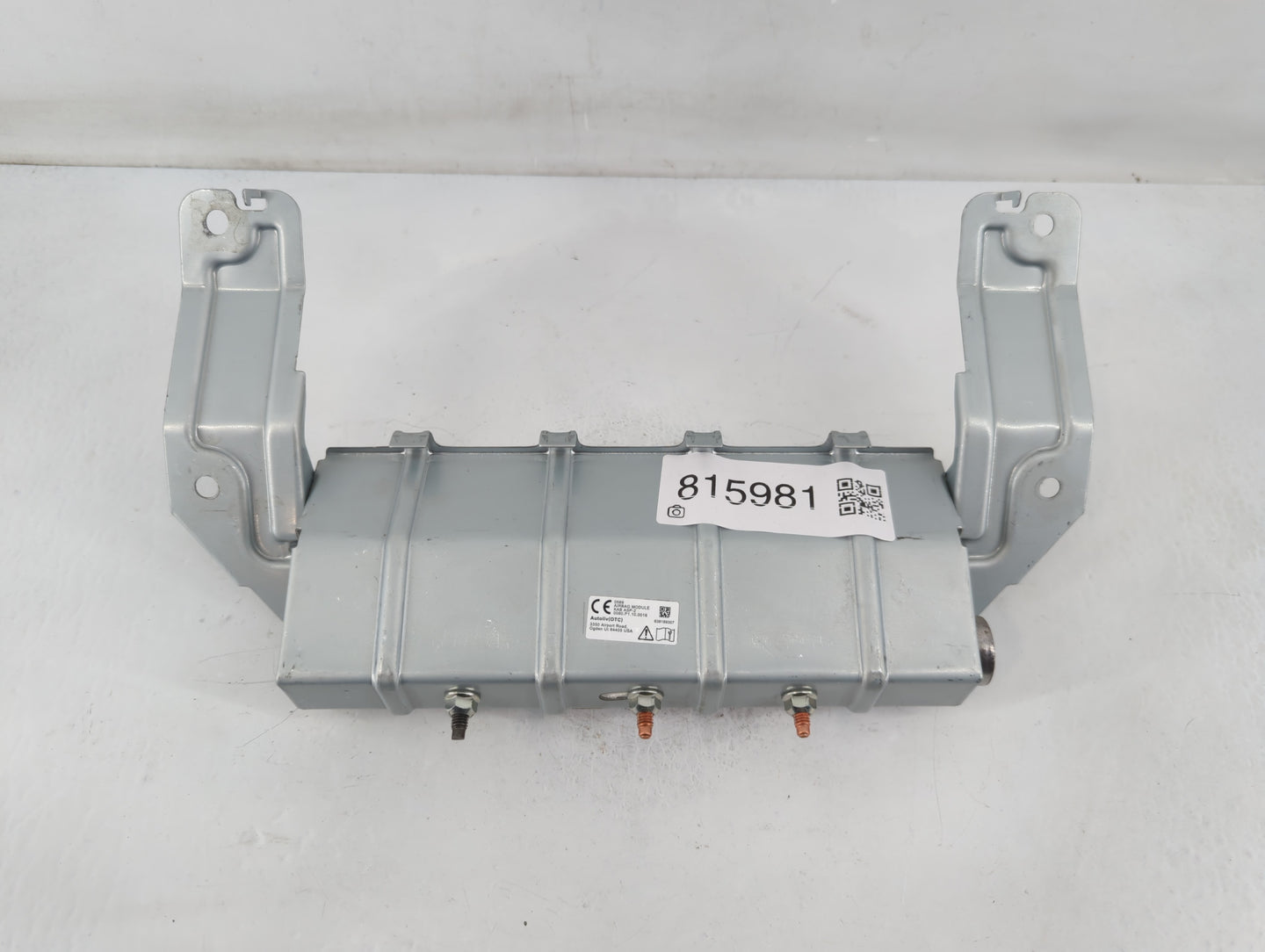 2007-2013 Mitsubishi Outlander Air Bag Passenger Right Dashboard OEM Fits Fits 2007 2008 2009 2010 2011 2012 2013 OEM Used Auto Parts - Oemusedautoparts1.com