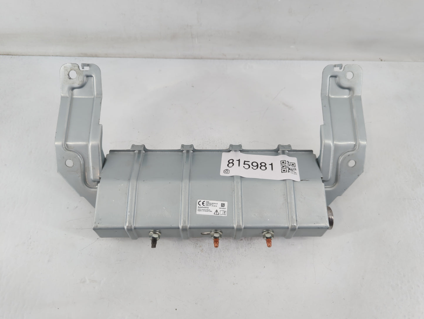 2007-2013 Mitsubishi Outlander Air Bag Passenger Right Dashboard OEM Fits Fits 2007 2008 2009 2010 2011 2012 2013 OEM Used Auto Parts - Oemusedautoparts1.com