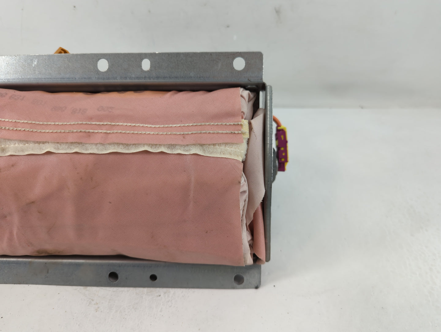 1999-2000 Volvo V70 Air Bag Passenger Right Dashboard OEM P/N:9191928 Fits Fits 1999 2000 2001 2002 2003 2004 OEM Used Auto Parts - Oemusedautoparts1.com