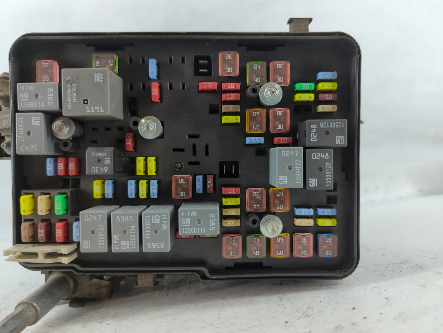 2013-2015 Gmc Terrain Fusebox Fuse Box Panel Relay Module P/N:22929763 01 Fits Fits 2013 2014 2015 OEM Used Auto Parts - Oemusedautoparts1.com