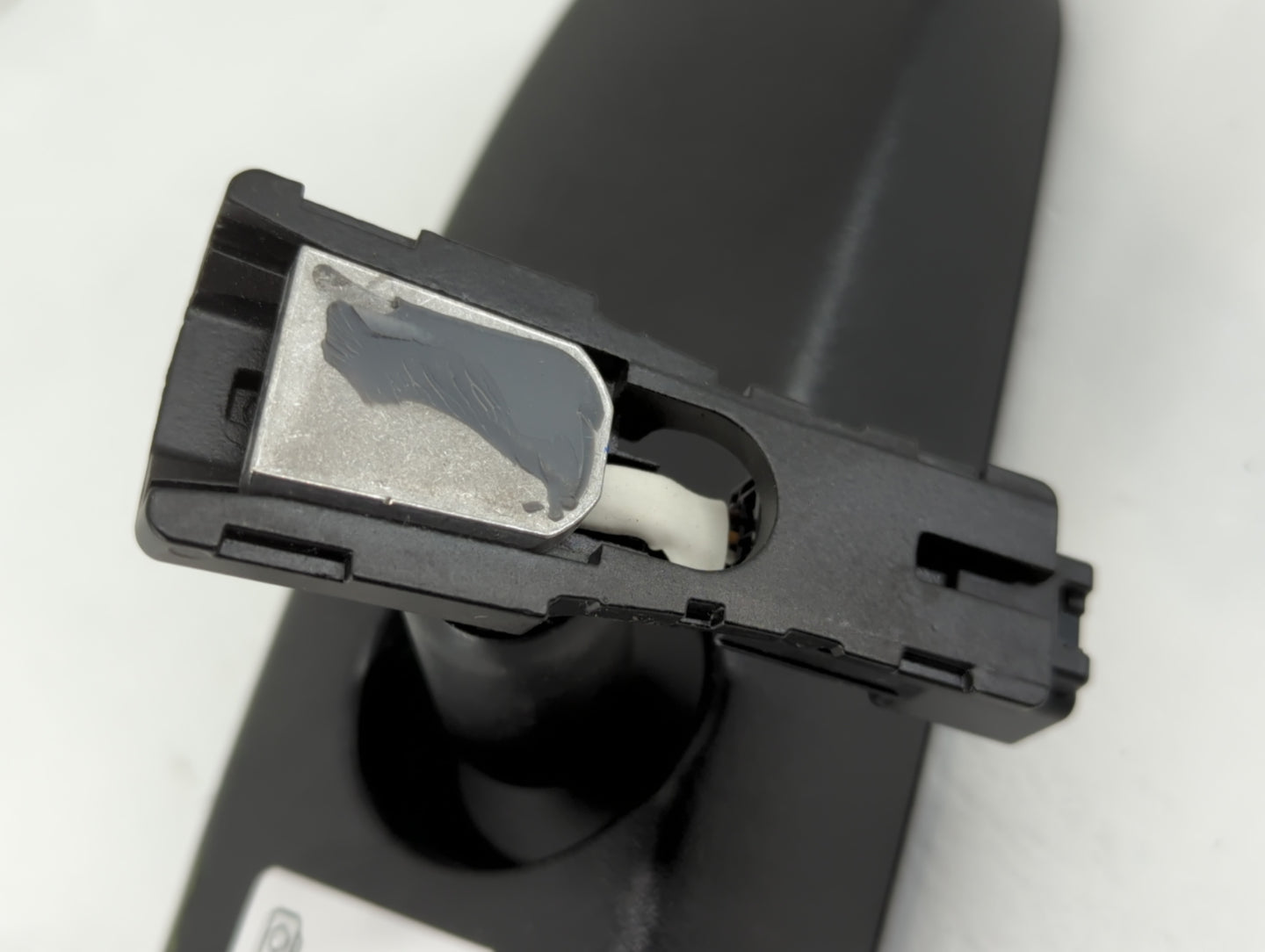 2014-2019 Infiniti Q70 Interior Rear View Mirror Replacement OEM P/N:E11026006 Fits OEM Used Auto Parts - Oemusedautoparts1.com