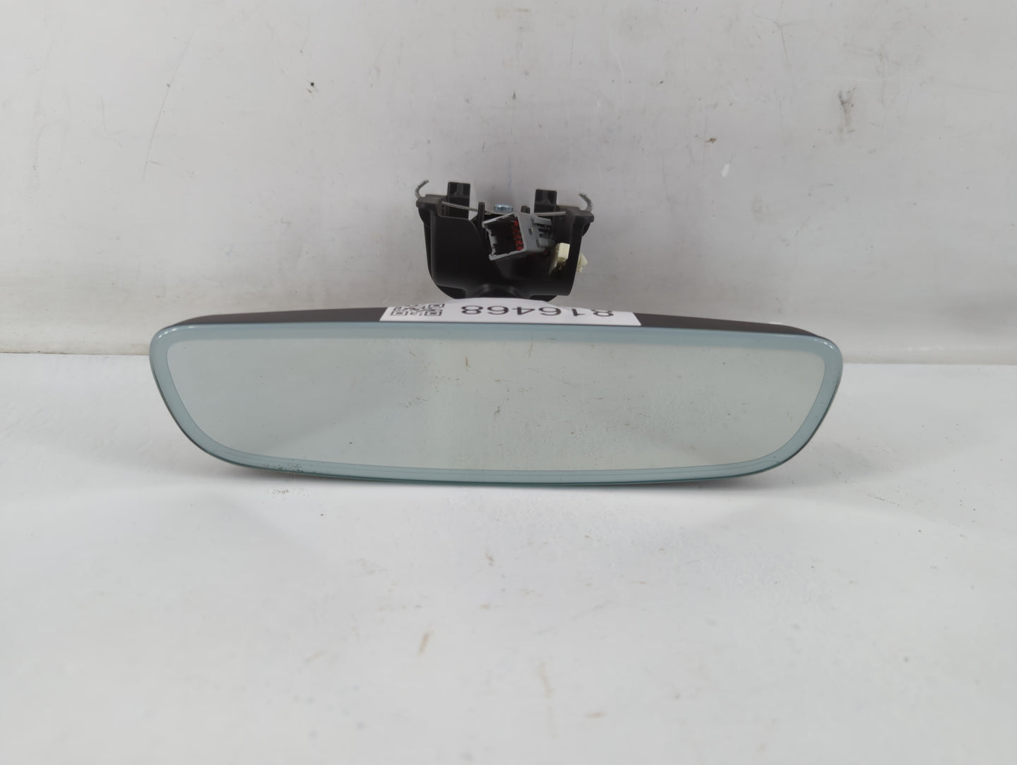 2020 Land Rover Discovery Sport Interior Rear View Mirror Replacement OEM P/N:E11048560 Fits OEM Used Auto Parts - Oemusedautoparts1.com