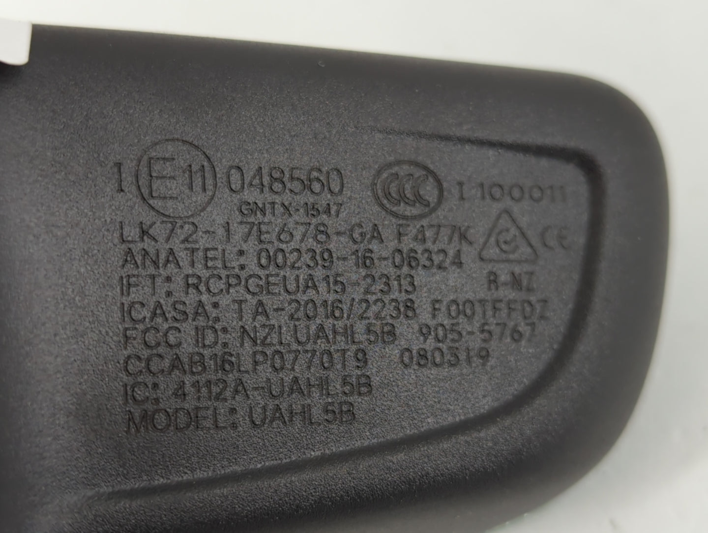 2020 Land Rover Discovery Sport Interior Rear View Mirror Replacement OEM P/N:E11048560 Fits OEM Used Auto Parts - Oemusedautoparts1.com