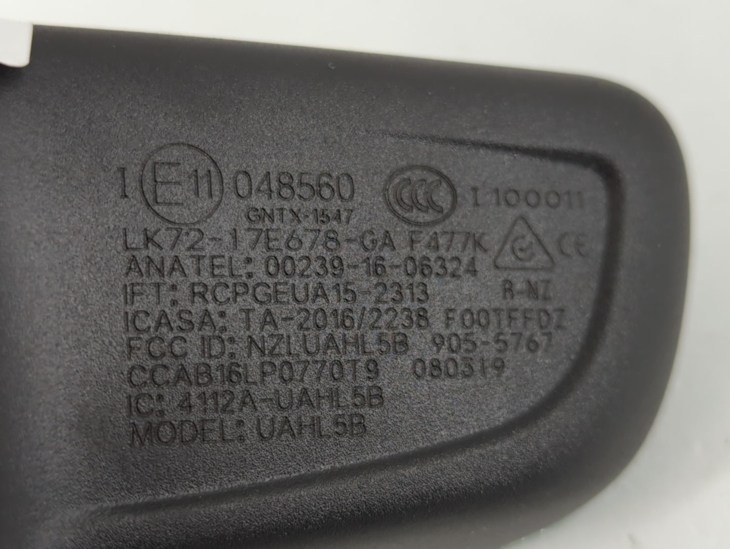 2020 Land Rover Discovery Sport Interior Rear View Mirror Replacement OEM P/N:E11048560 Fits OEM Used Auto Parts - Oemusedautoparts1.com