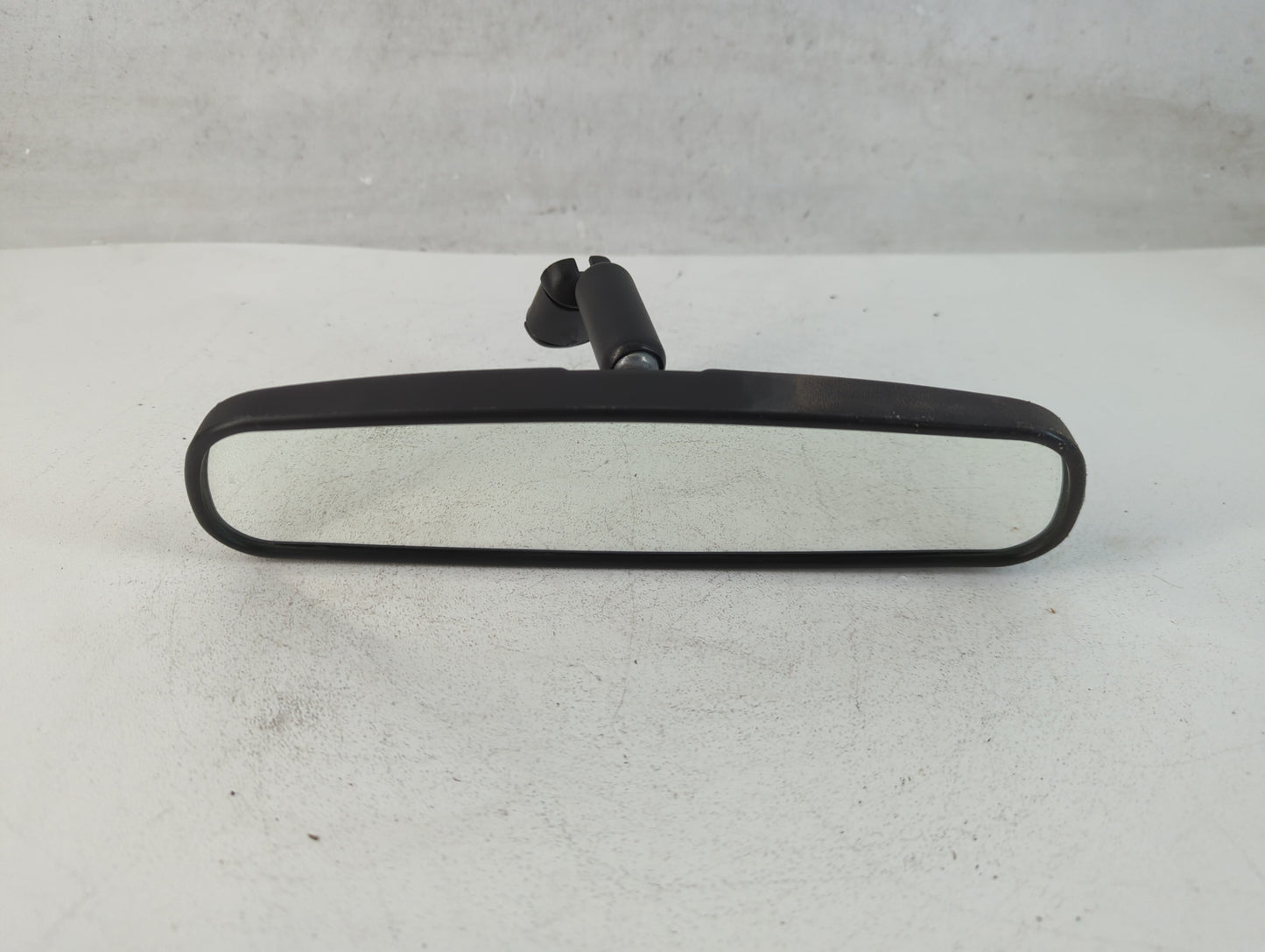 2001-2016 Ford Escape Interior Rear View Mirror Replacement OEM P/N:IE8011681 Fits OEM Used Auto Parts - Oemusedautoparts1.com