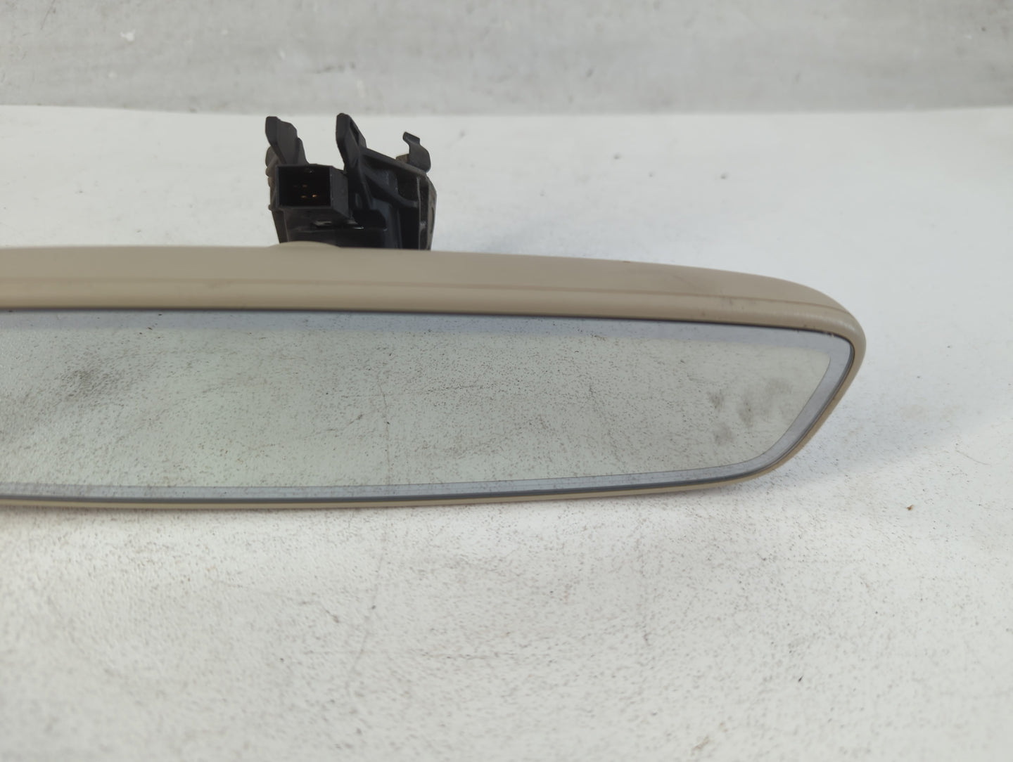 2017-2019 Audi Q7 Interior Rear View Mirror Replacement OEM P/N:E1104806 Fits Fits 2017 2018 2019 OEM Used Auto Parts - Oemusedautoparts1.com