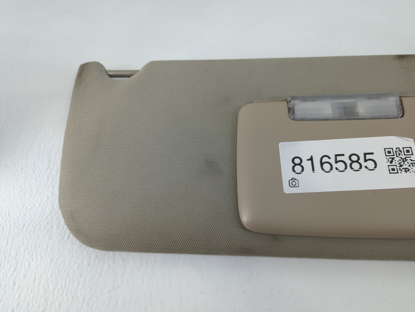 2005-2007 Chrysler 300 Sun Visor Shade Replacement Passenger Right Mirror Fits Fits 2005 2006 2007 OEM Used Auto Parts - Oemusedautoparts1.com