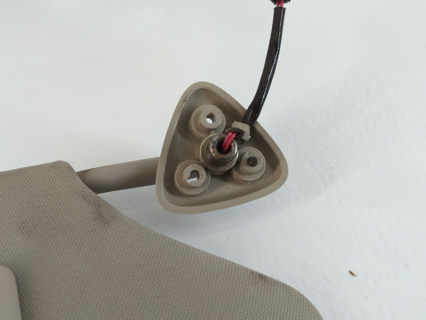 2005-2007 Chrysler 300 Sun Visor Shade Replacement Passenger Right Mirror Fits Fits 2005 2006 2007 OEM Used Auto Parts - Oemusedautoparts1.com