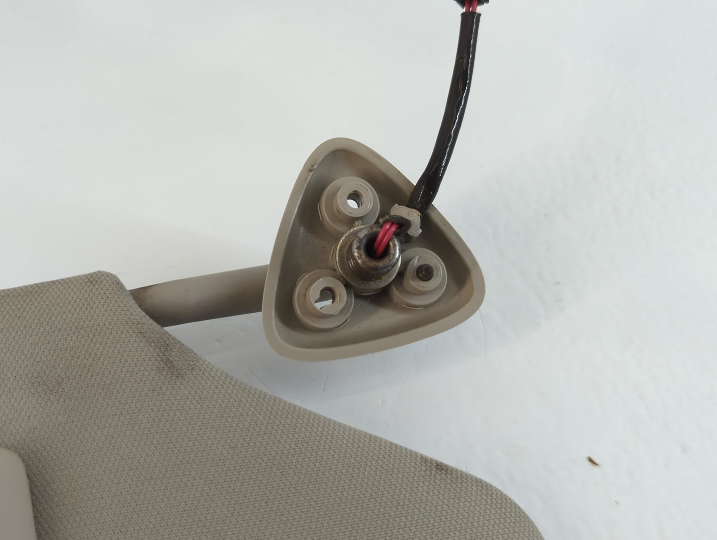 2005-2007 Chrysler 300 Sun Visor Shade Replacement Passenger Right Mirror Fits Fits 2005 2006 2007 OEM Used Auto Parts - Oemusedautoparts1.com