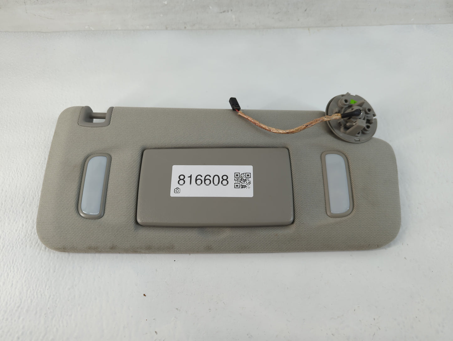 2010-2017 Chevrolet Equinox Sun Visor Shade Replacement Passenger Right Mirror Fits Fits 2010 2011 2012 2013 2014 2015 2016 2017 OEM Used Auto Parts - Oemusedautoparts1.com