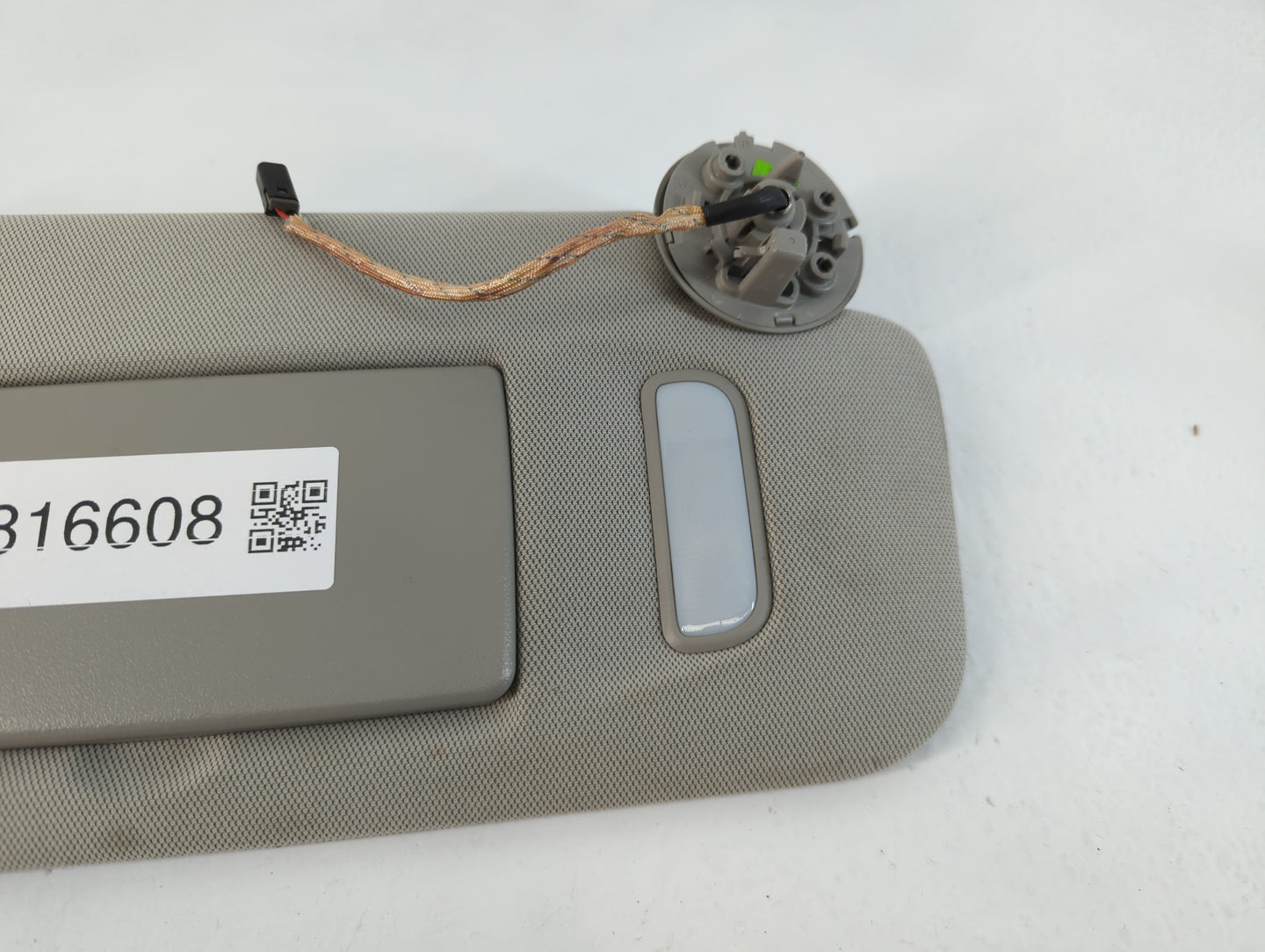 2010-2017 Chevrolet Equinox Sun Visor Shade Replacement Passenger Right Mirror Fits Fits 2010 2011 2012 2013 2014 2015 2016 2017 OEM Used Auto Parts - Oemusedautoparts1.com