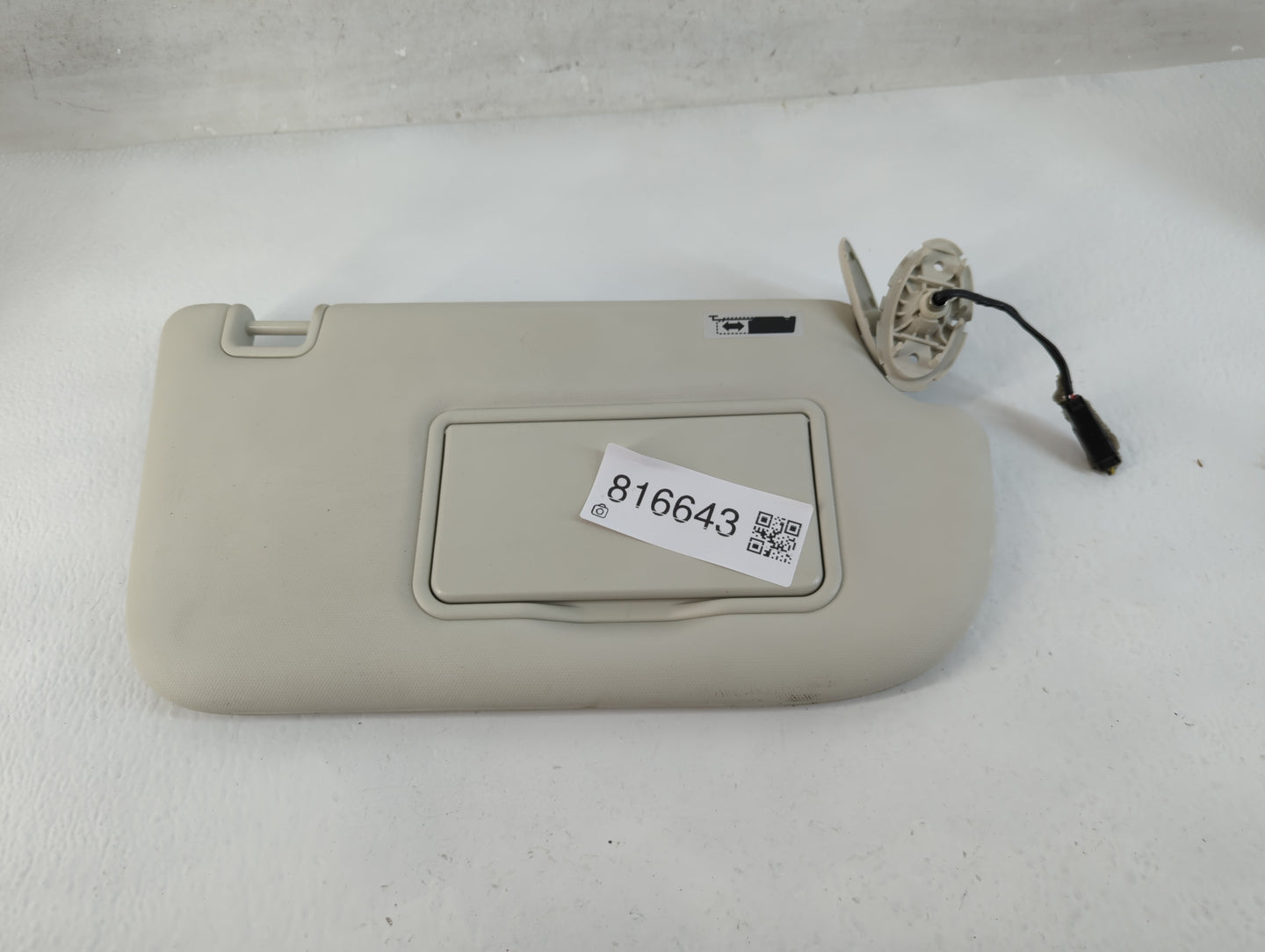 2013-2019 Ford Escape Sun Visor Shade Replacement Passenger Right Mirror Fits Fits 2013 2014 2015 2016 2017 2018 2019 OEM Used Auto Parts - Oemusedautoparts1.com