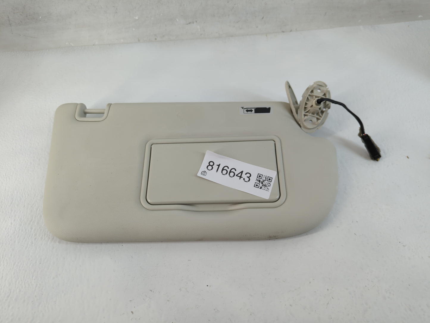 2013-2019 Ford Escape Sun Visor Shade Replacement Passenger Right Mirror Fits Fits 2013 2014 2015 2016 2017 2018 2019 OEM Used Auto Parts - Oemusedautoparts1.com
