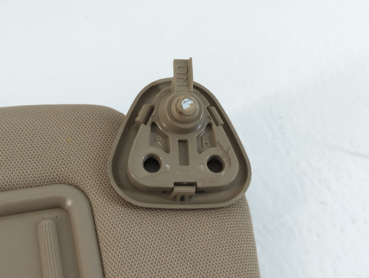 2013-2019 Hyundai Santa Fe Sun Visor Shade Replacement Passenger Right Mirror Fits Fits 2013 2014 2015 2016 2017 2018 2019 OEM Used Auto Parts - Oemusedautoparts1.com