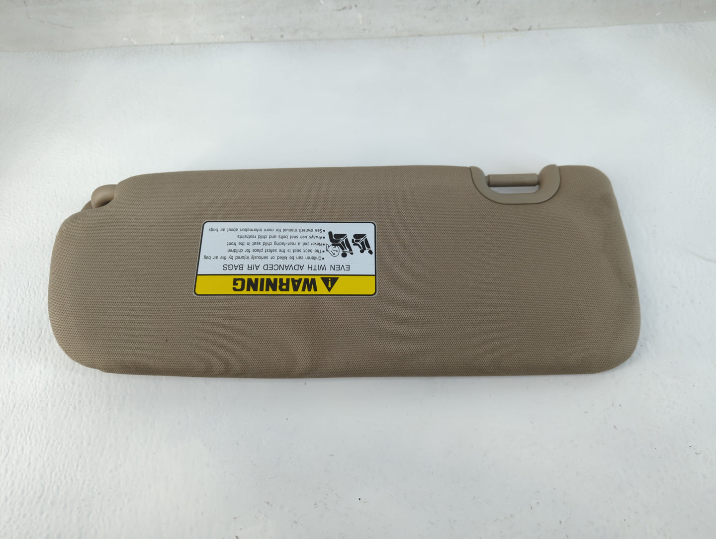 2013-2019 Hyundai Santa Fe Sun Visor Shade Replacement Passenger Right Mirror Fits Fits 2013 2014 2015 2016 2017 2018 2019 OEM Used Auto Parts - Oemusedautoparts1.com