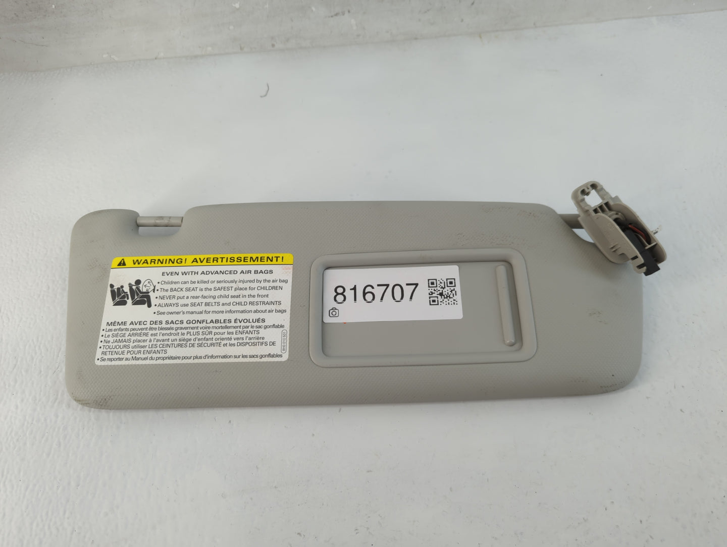 2009-2012 Audi A4 Sun Visor Shade Replacement Passenger Right Mirror Fits Fits 2009 2010 2011 2012 OEM Used Auto Parts - Oemusedautoparts1.com