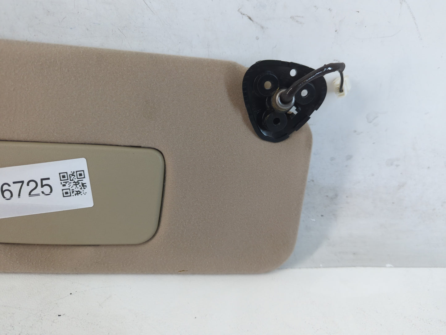 2005-2010 Toyota Sienna Sun Visor Shade Replacement Passenger Right Mirror Fits Fits 2005 2006 2007 2008 2009 2010 OEM Used Auto Parts - Oemusedautoparts1.com